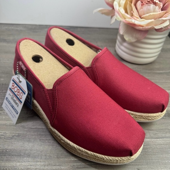 BNIB Bobs Skechers Urban Highlites Red Espadrille Wedge shoes - Picture 2 of 7